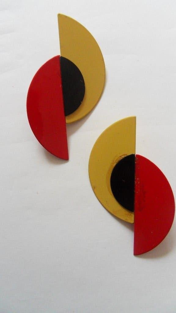 Vintage geometrisch abstracte oorclips Rood-geel-zwart (70 ), Overige materialen, Gebruikt, Ophalen of Verzenden, Knopjes of Stekers
