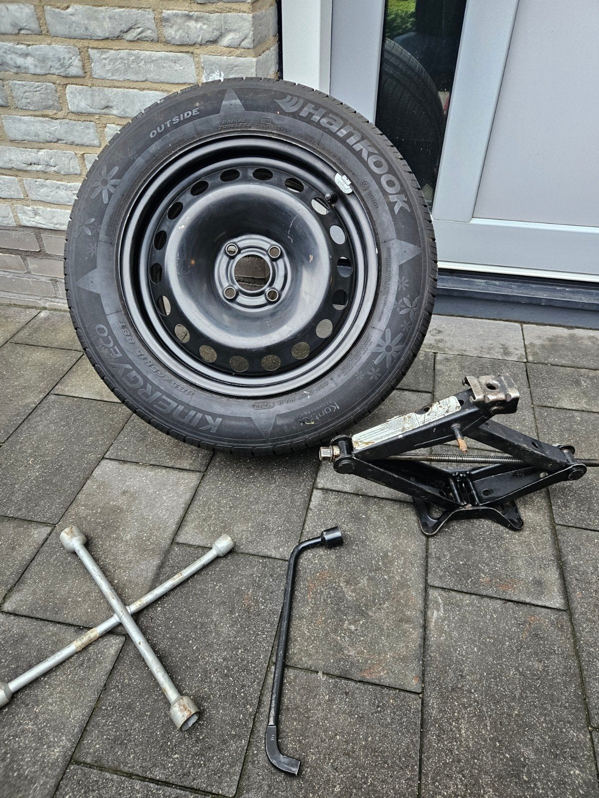 Volwaardig reserveband op velg 185/65R15 88T + krik&sleutels, Ophalen, Gebruikt