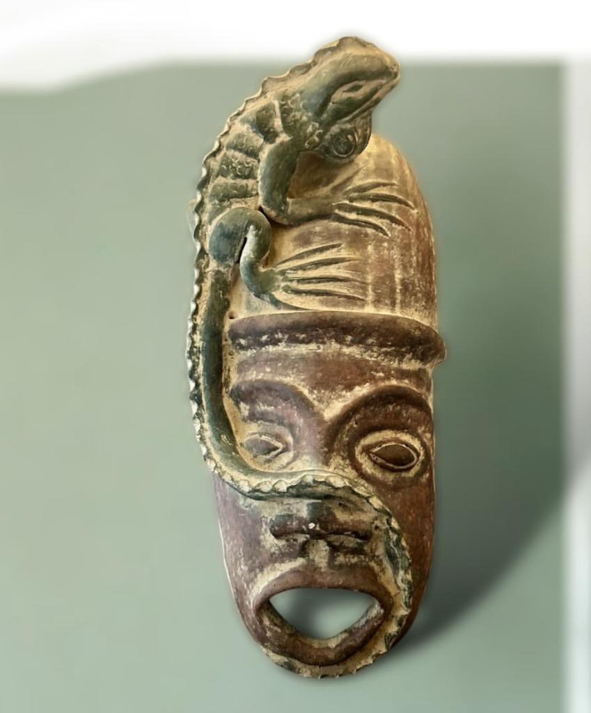Terracotta masker in Afrikaanse stijl., Ophalen of Verzenden