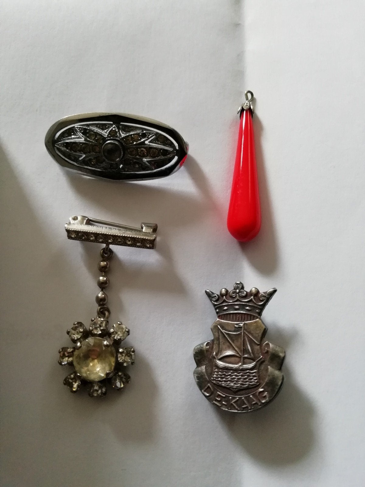 Antieke Sieraadjes Collectie: Broches  Hangers met Edelstene, Ophalen of Verzenden, Overige materialen