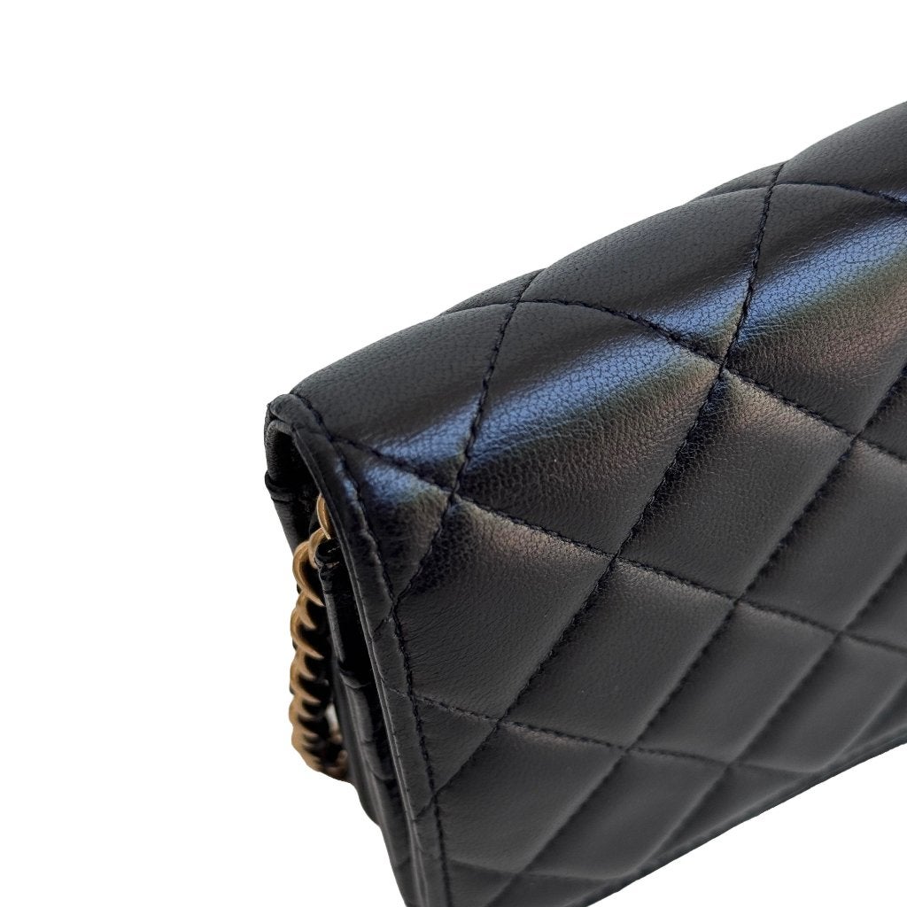 Chanel coco pearl crush woc wallet on chain lamsleer tas ghw image 10