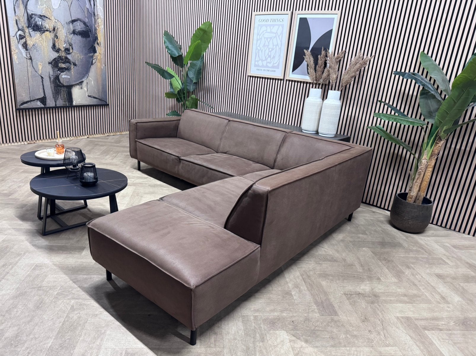 ZGAN UMIX Microleer Hoekbank - Bruin - 260 x 235, Huis en Inrichting, Banken | Bankstellen, 250 tot 300 cm, -, -, Hoekbank