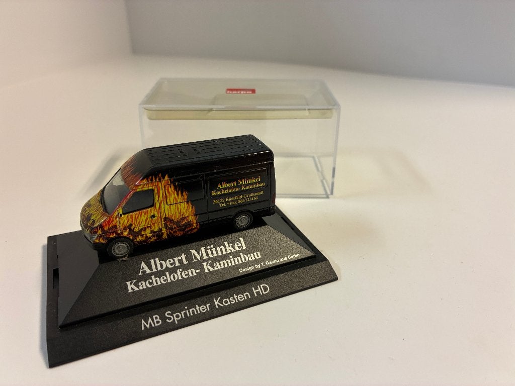 45955 Mercedes-Benz Sprinter HD - Albert Münkel - Herpa 1:87, Herpa@herpa.de, Leonrodstraße 46-47, 90599 Dietenhofen, Germany