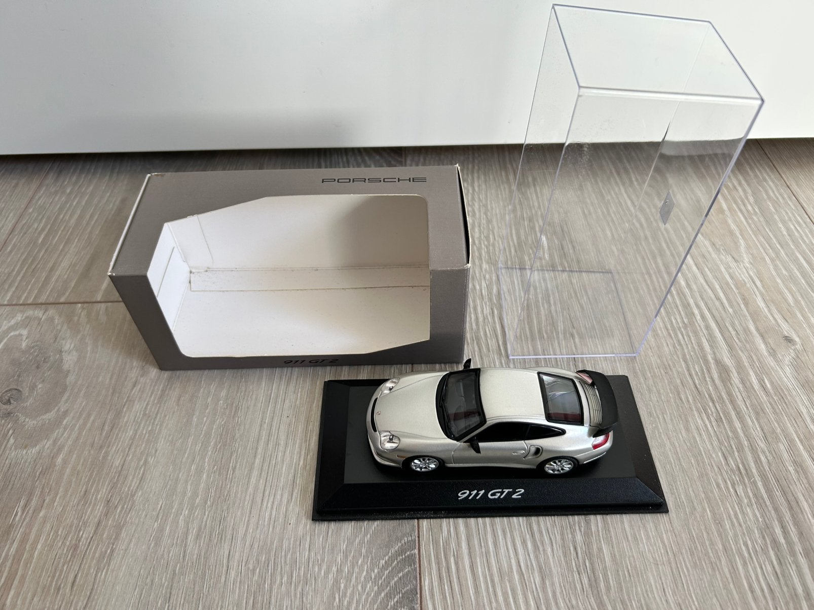 1:43 Minichamps Porsche 911 996 GT2 Grijs In doos, Ophalen of Verzenden, Zo goed als nieuw, Auto, MiniChamps