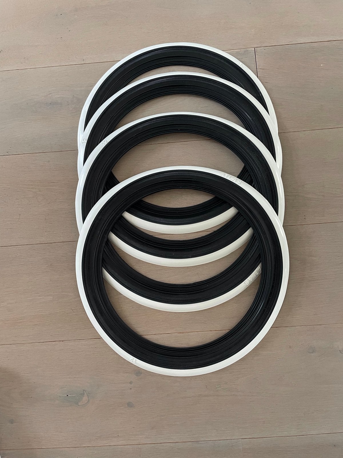 Atlas Whitewall banden 12 inch set van 4, Auto diversen, Wieldoppen, Ophalen of Verzenden, Nieuw
