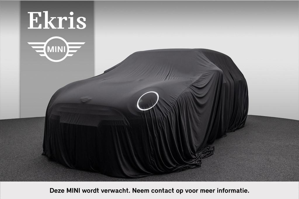 Mini 3-deurs Cooper E Favoured / Pakket L / Panoramadak / Ha, Stof, Gebruikt, 300 km, 41 kWh