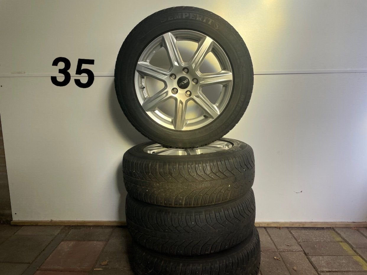 Mazda CX-30 Winterwielen Semperit 215/60 R17, Auto-onderdelen, Ophalen, -, -, Banden en Velgen