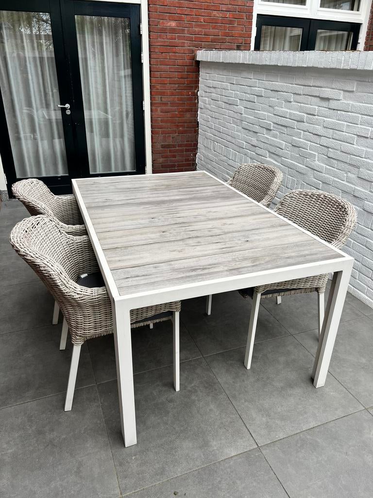 Hartman tuintafel met 4 tuinstoel wicker met kussen, 4 zitplaatsen, Gebruikt, Ophalen of Verzenden, Wicker