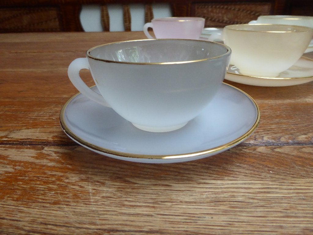 5 vintage opaline kopjes + 6 bordjes, Arcopal Harlequin, Ophalen of Verzenden