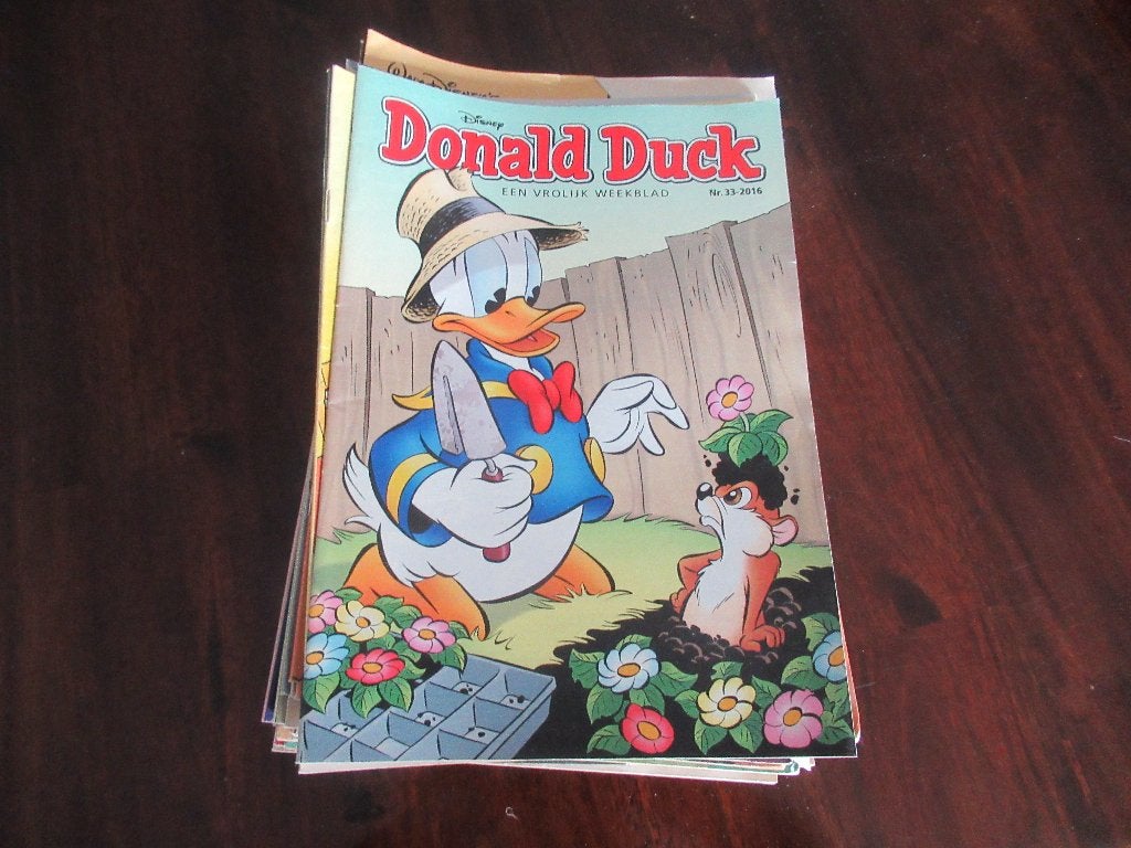 81x Donald Duck 1981-2020, Boeken, Meerdere stripboeken, Verzenden, Gelezen, Walt Disney's
