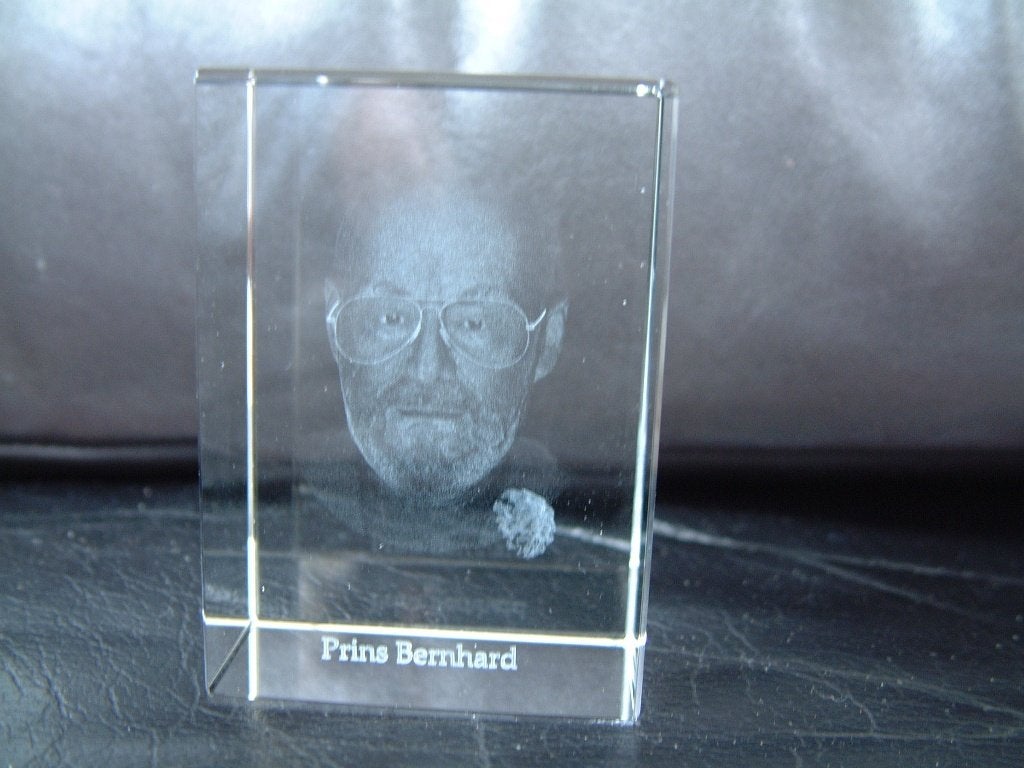 nieuwe glas paperweight of presse papier prins Bernhard, Ophalen of Verzenden, Nieuw, Nederland, Overige typen