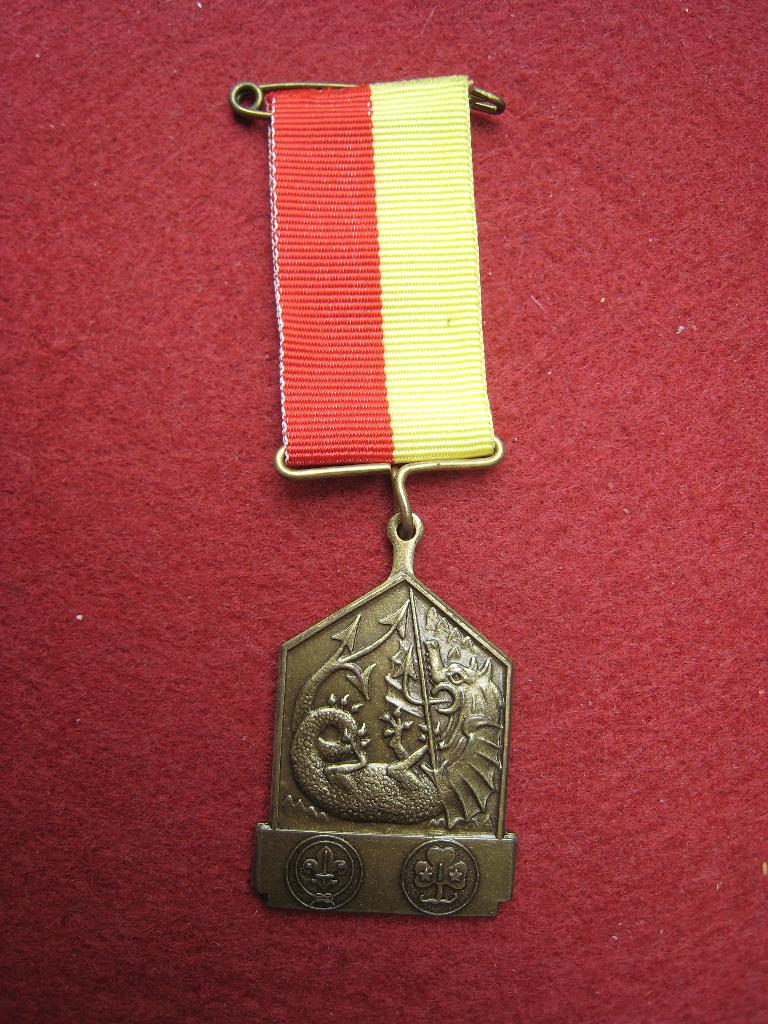 Scoutisme Medaille Nat St-Joris mars Oegstgeest, Verzamelen, Scouting, Verzenden, Zo goed als nieuw, Embleem, Speld of Insigne