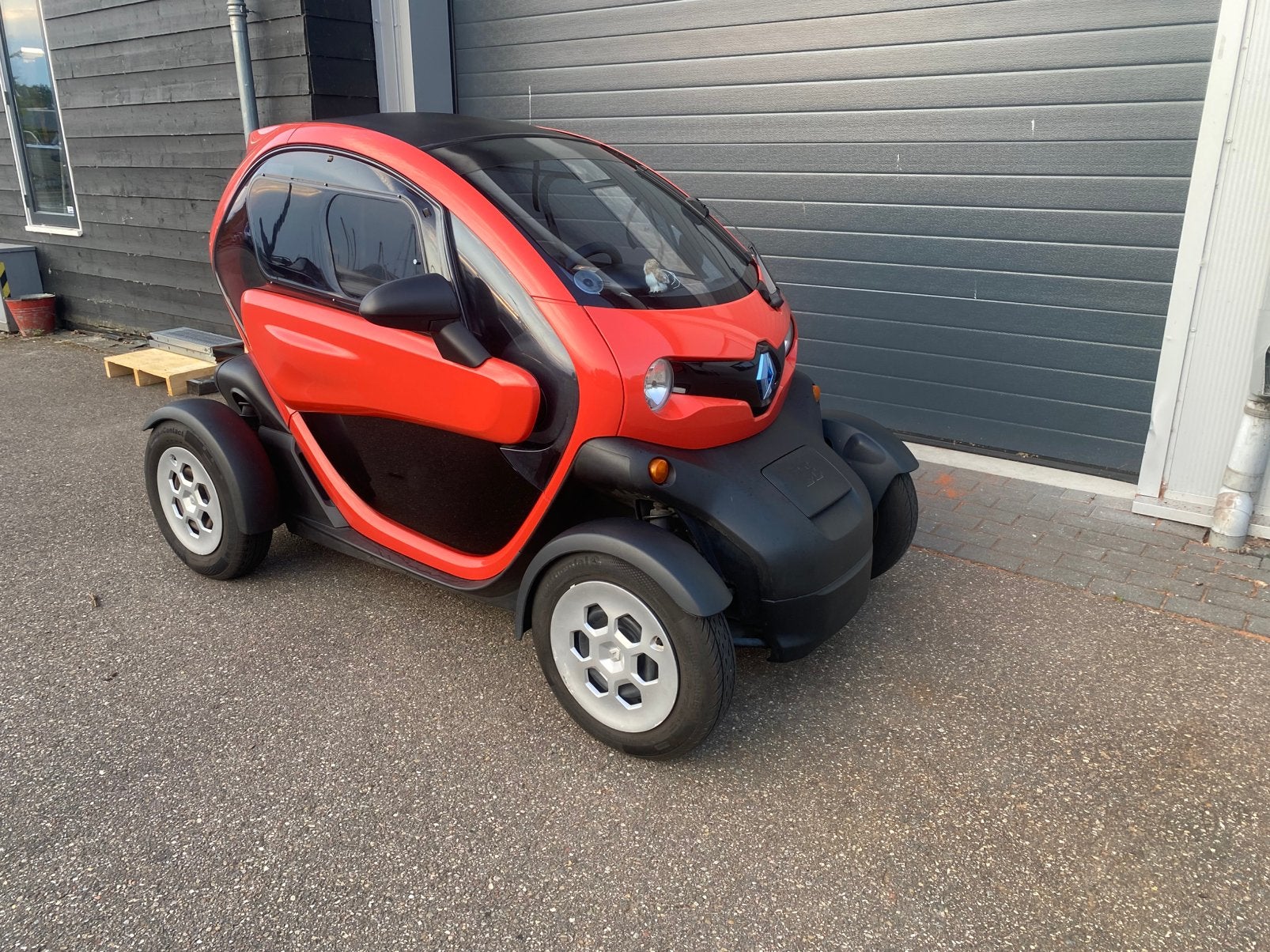 Nette Twizy 80-90km/u koopaccu, Automaat, Bluetooth, Achterwielaandrijving, Elektrisch