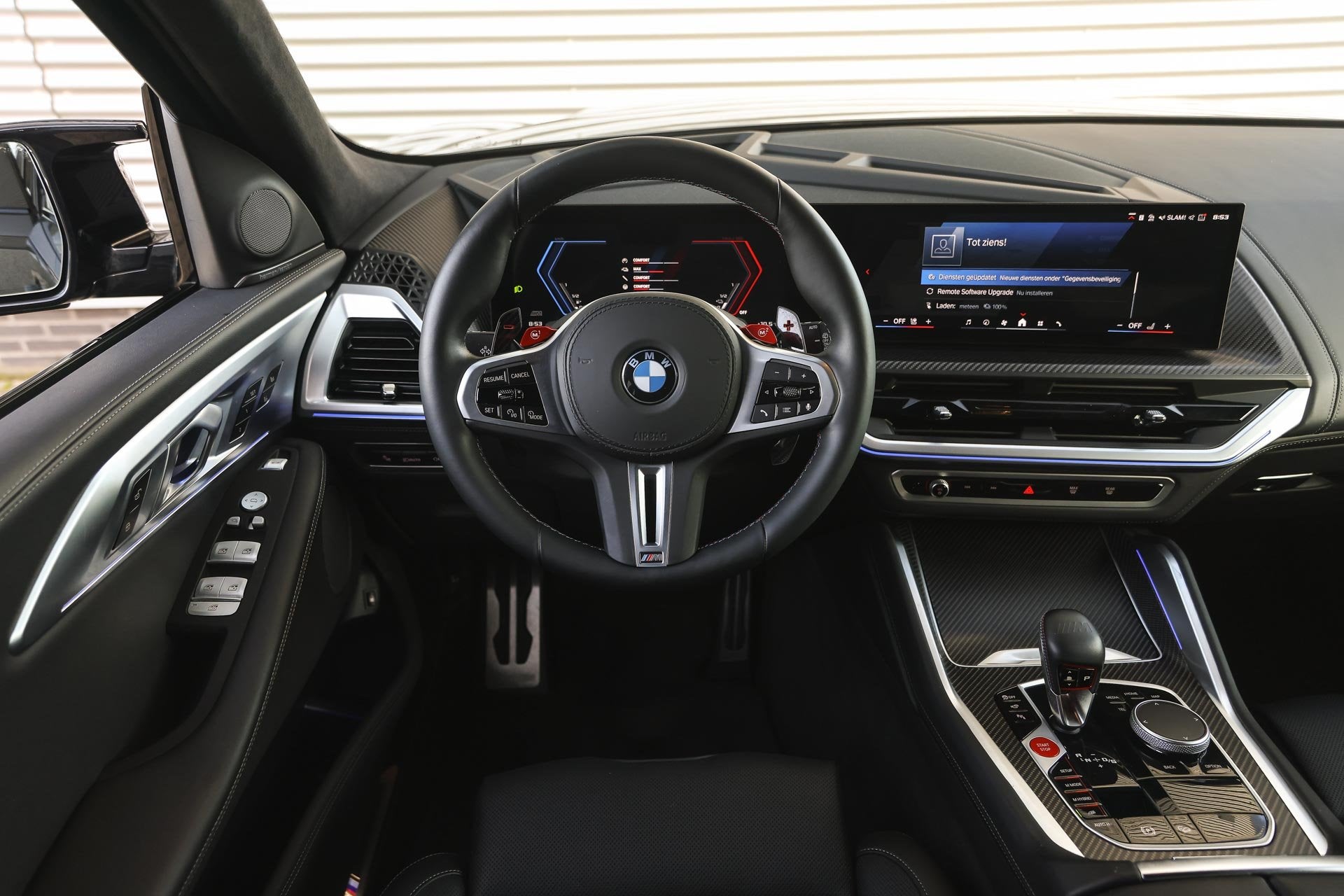 BMW XM 50e High Executive Automaat / Trekhaak / Soft-Close /, Auto's, BMW, Gebruikt, Zwart, Met garantie (alle), 23 km/l