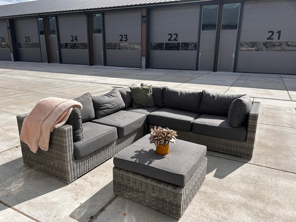 Mooie hoekloungeset in goede staat - stevig en comfortabel, Tuin en Terras, Tuinsets en Loungesets, 5 zitplaatsen, Gebruikt, Ophalen of Verzenden