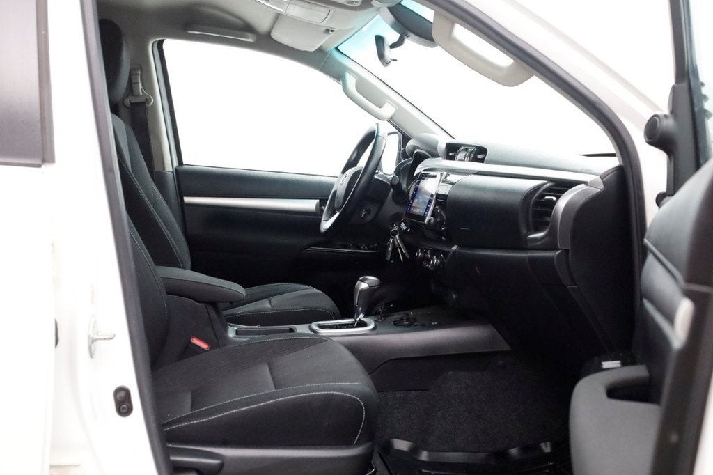 Toyota Hilux 2.4 D-4D-F 150pk E6 4WD 4x4 Automaat Double Cab, Auto's, Automaat, Gebruikt, Euro 6, 4 cilinders