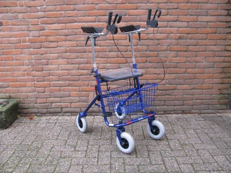 Premis Provo onderarm rollator met mandje en dienblad, Diversen, Ophalen, Opvouwbaar, Zo goed als nieuw