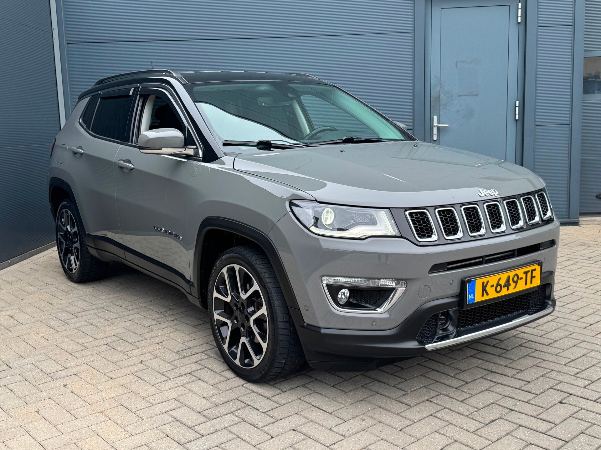 Jeep Compass 1.3T Limited / Carplay / Trekhaak / Camera, Auto's, Voorwielaandrijving, Euro 6, 4 cilinders, Leder en Stof