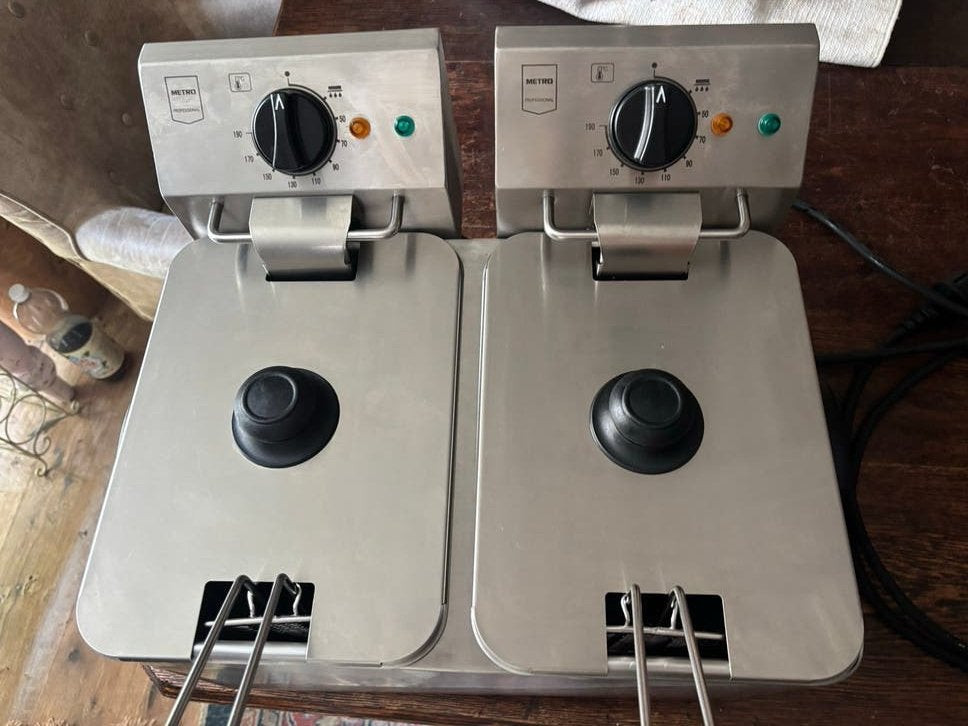 Metro Professional Duo Frituurpan GDF3024 - Zo goed als nieu, 3 tot 4 liter, Ophalen of Verzenden, Zo goed als nieuw, Duo-friteuse