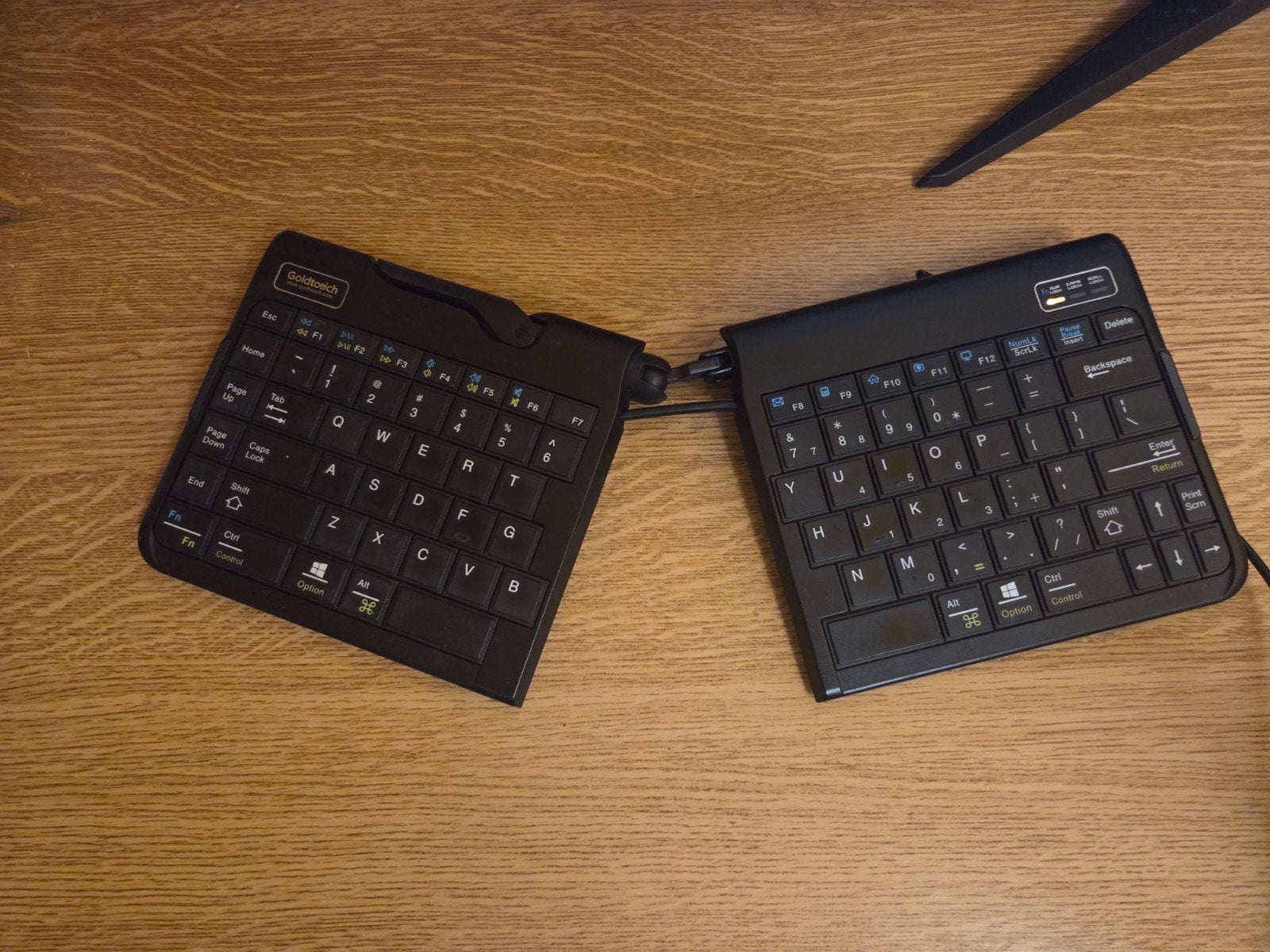 Goldtouch Go2 Ergonomisch opvouwbaar keyboard, Computers en Software, Gebruikt, Ergonomisch, Ophalen of Verzenden, Qwerty