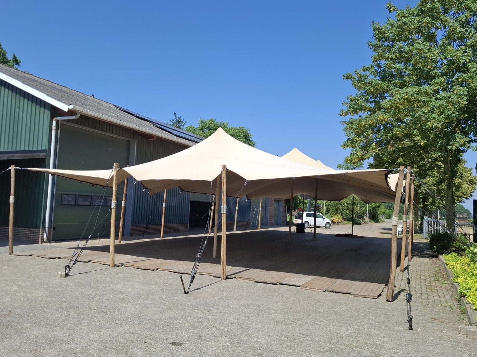 Foto 15 van Stretchtent 10x15m Huren | Met Luxe Zijwanden