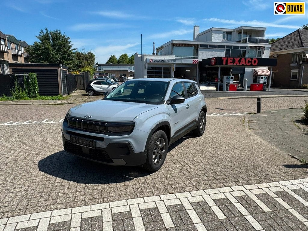 Jeep Avenger 1.2 e-Hybrid Longitude, Auto's, Gebruikt, Zwart, Bedrijf, Hybride Elektrisch/Benzine