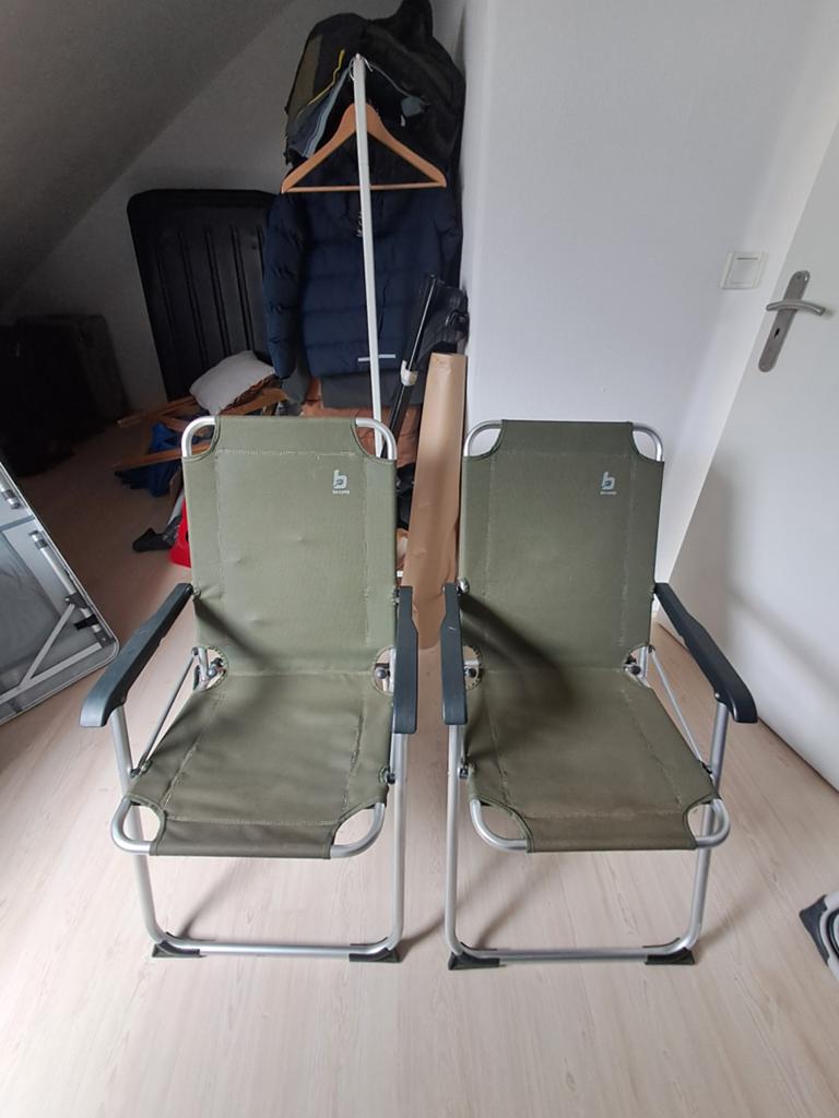 Twee groene Bo-Camp stoelen - licht en inklapbaar, Ophalen