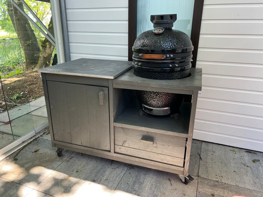 BUITENKEUKEN voor kamado, Tuin en Terras, Buitenkeukens, Ophalen, Zo goed als nieuw, Houtskool