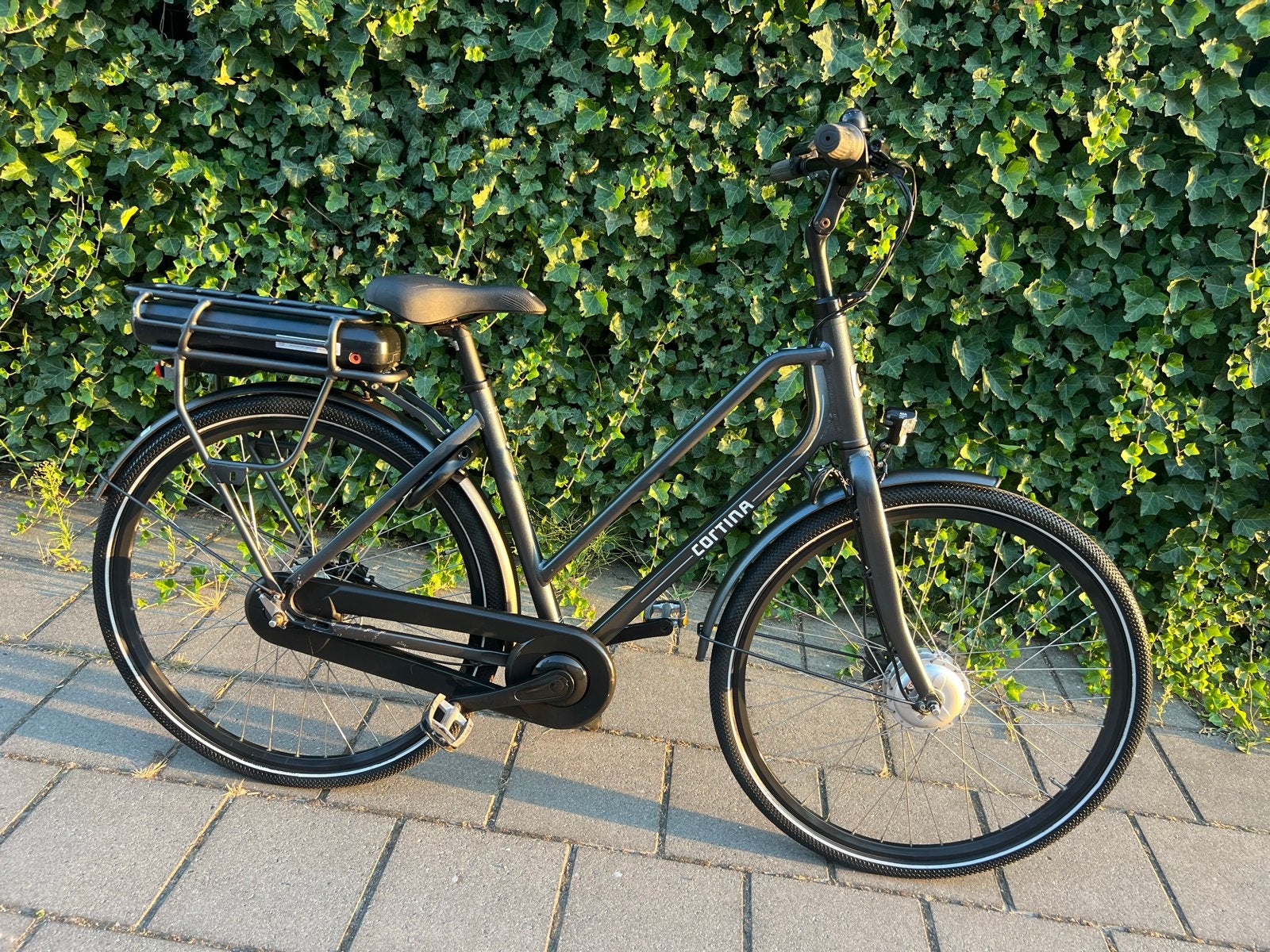 Elektrische fiets Cortina Foss - Slechts 1350 km, Fietsen en Brommers, Elektrische fietsen, Ophalen, Zo goed als nieuw, Cortina