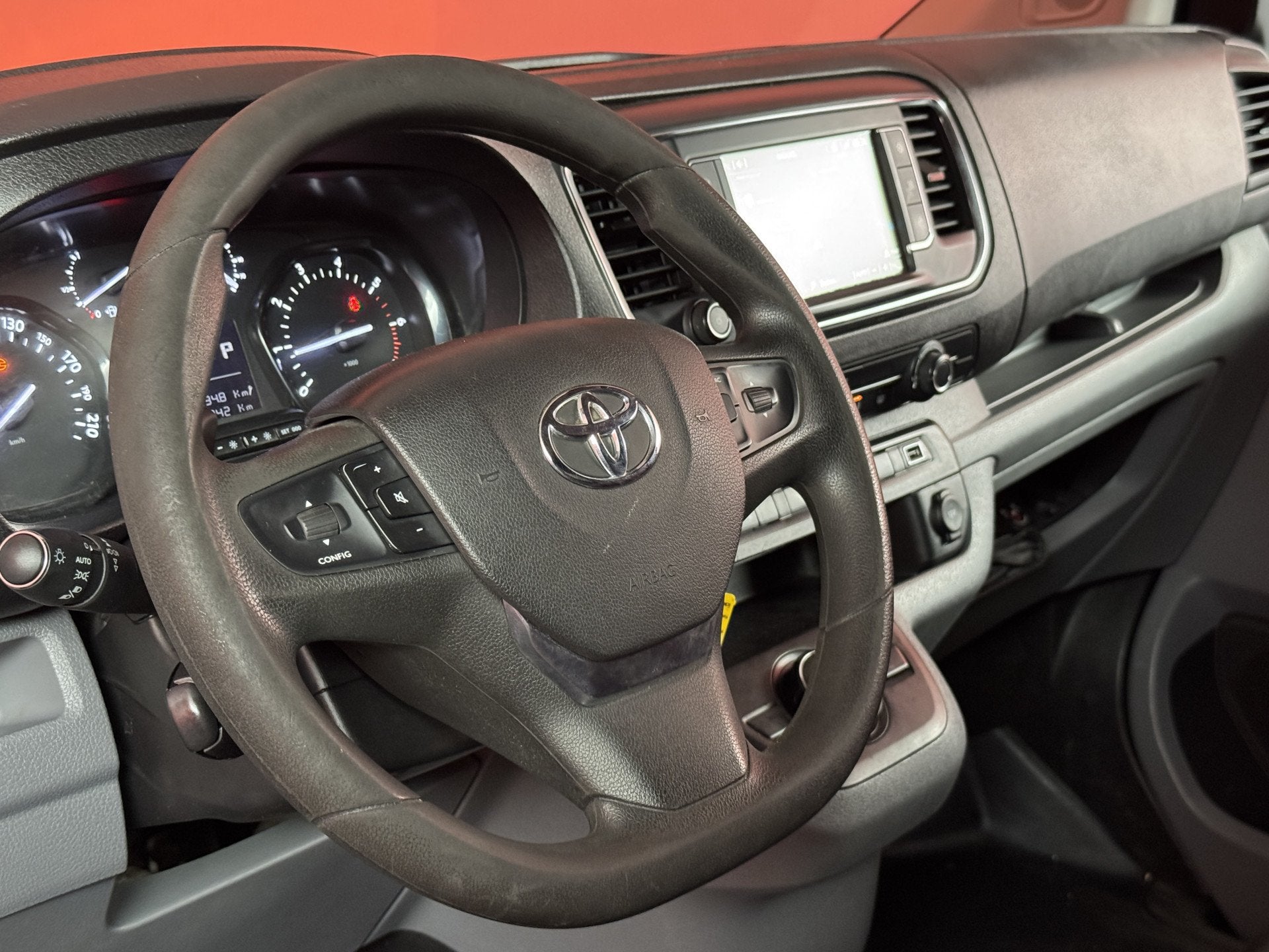 Toyota ProAce Worker 2.0 D-4D Navigator Long | Trekhaak | Cr, Gebruikt, Met garantie (alle), Leder en Stof, Wit