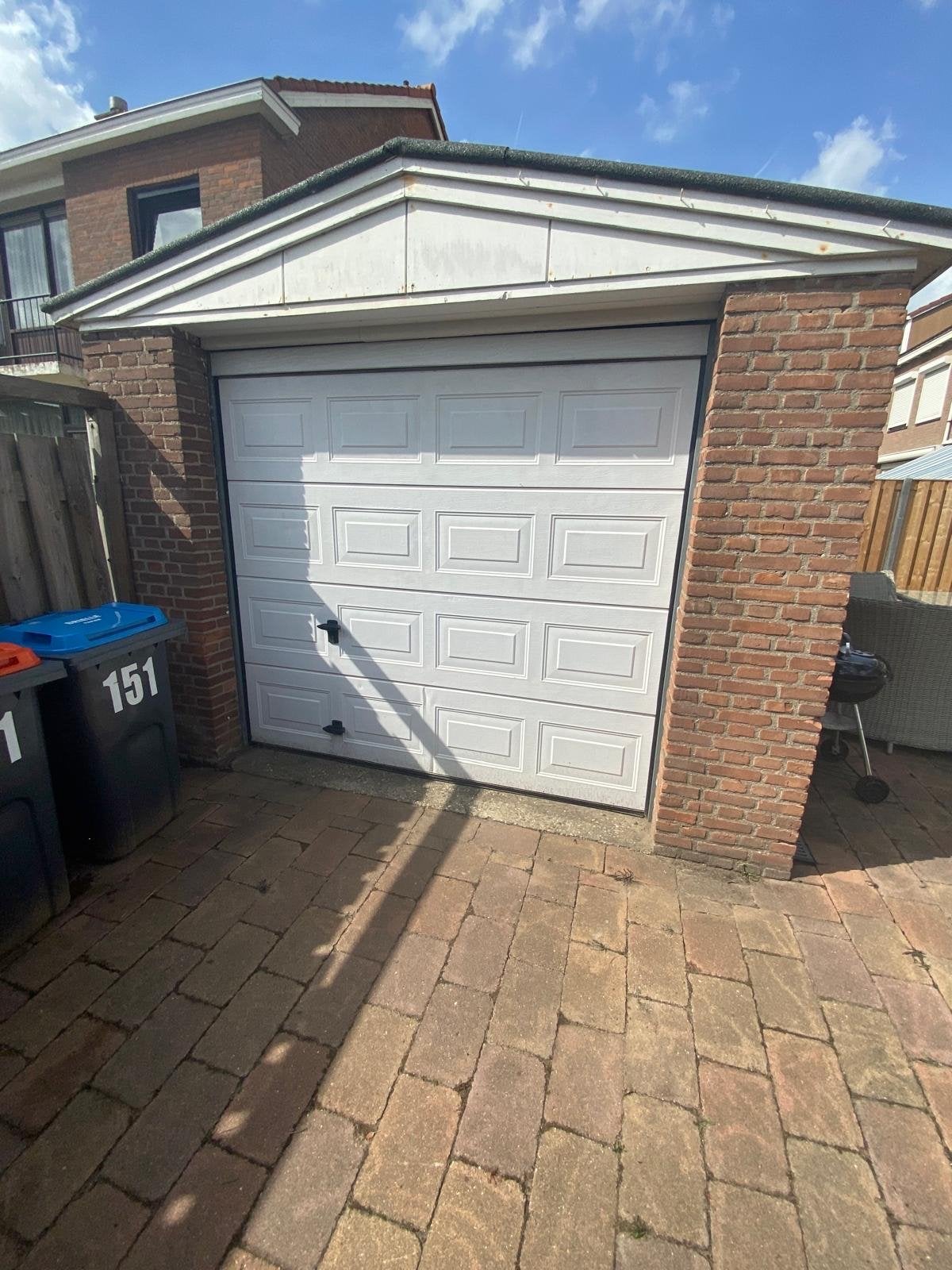 OPSLAGRUIMTE TE HUUR!, Huizen en Kamers