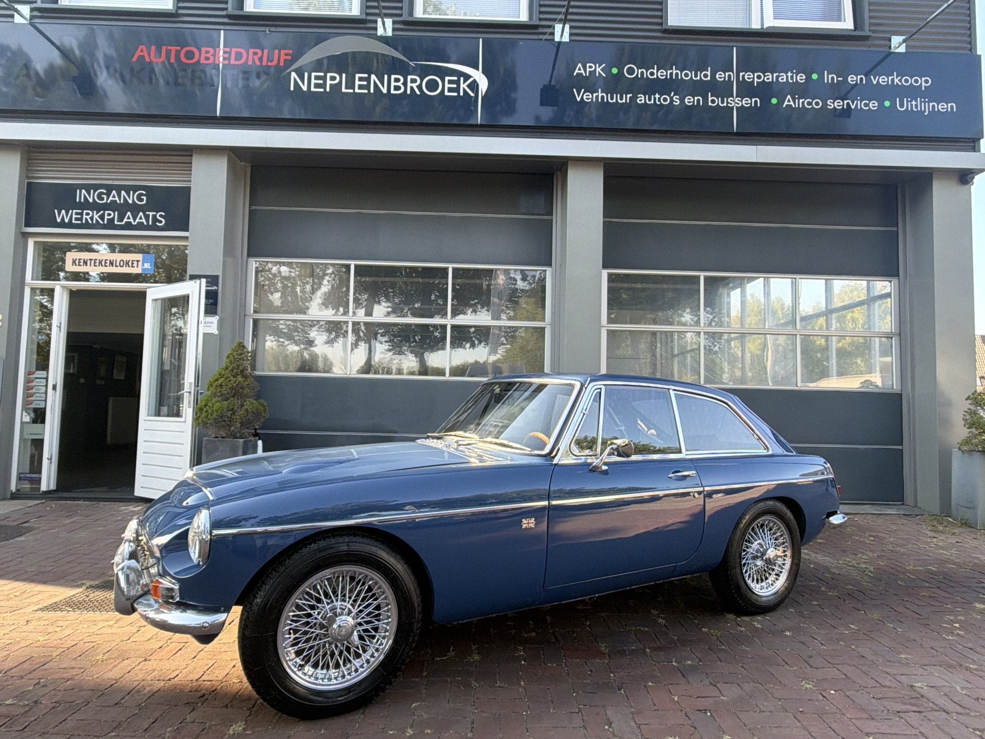 MG C-GT uit 1969 Uniek exemplaar moet gezien worden, Auto's, Lederen bekleding, Dealer onderhouden, Zwart, Leder
