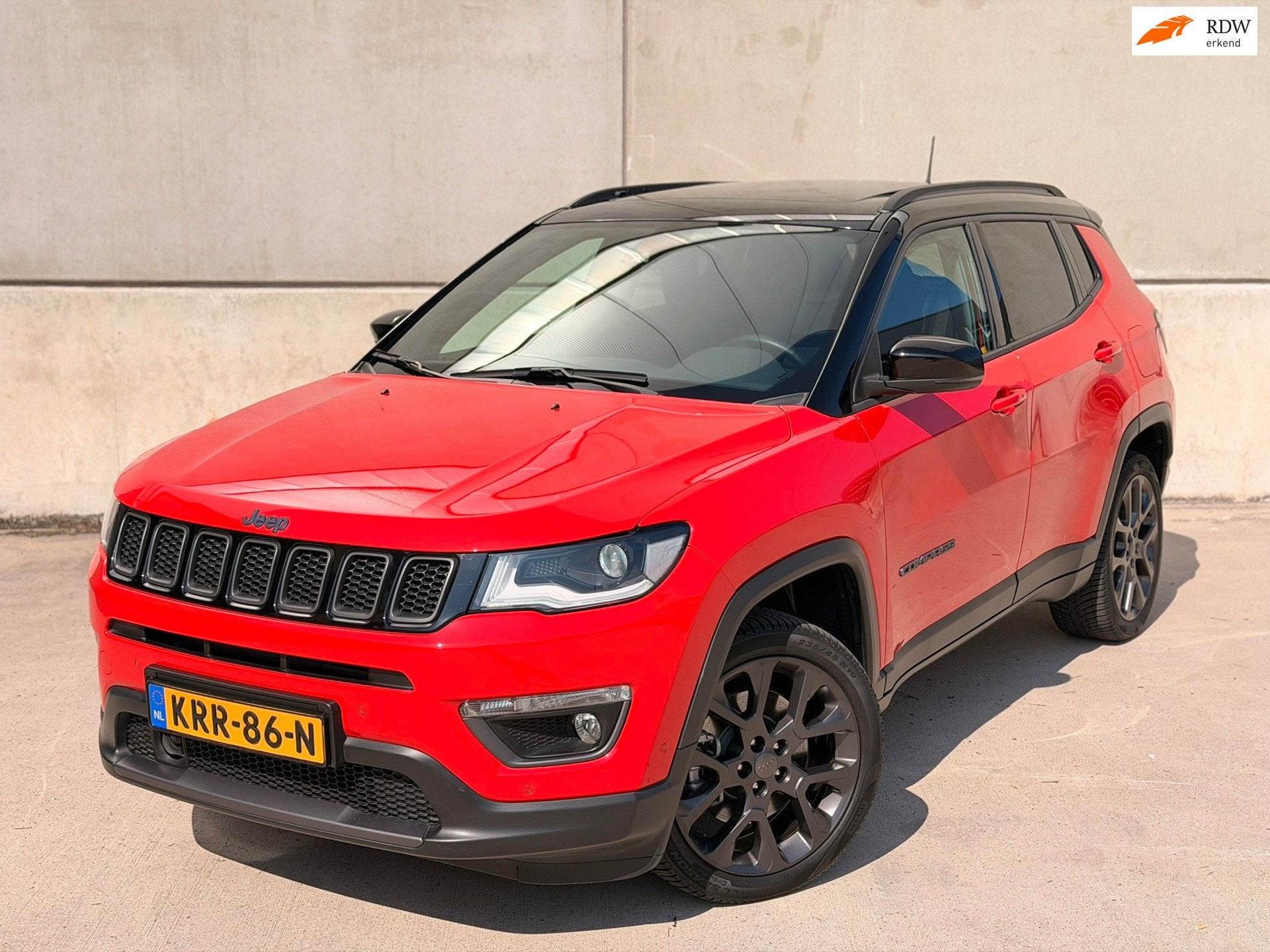 Jeep Compass 4xe 240 Plug-in Hybrid S Pano Trekh. 19'' Leder, Auto's, Jeep, Automaat, 4 cilinders, Bedrijf, Vierwielaandrijving