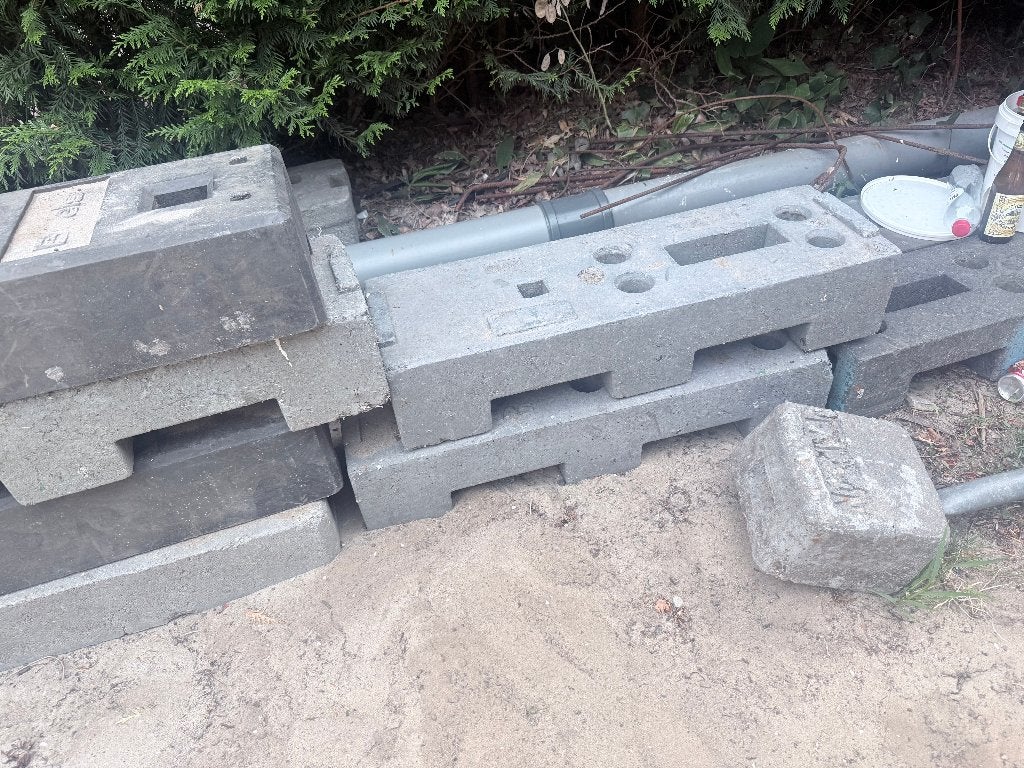 15x bouwhek voet beton en kunststof, 5 euro per stuk, Ophalen, Zo goed als nieuw, Overige materialen, Overige typen