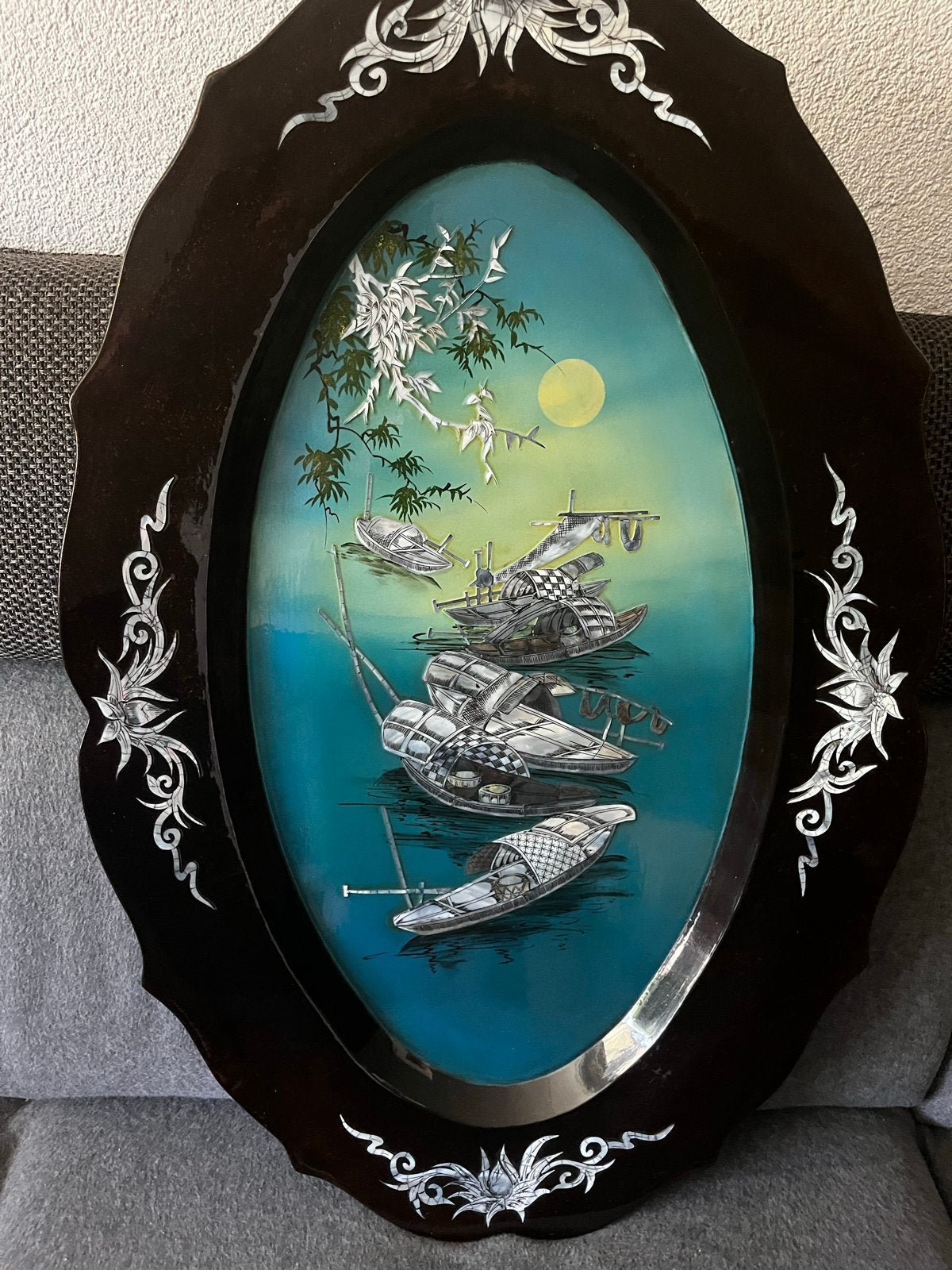 Chinees schilderij met parelmoer inlegwerk en boten, Schilderij, Natuurlijk materiaal, Handgemaakt, Ophalen of Verzenden