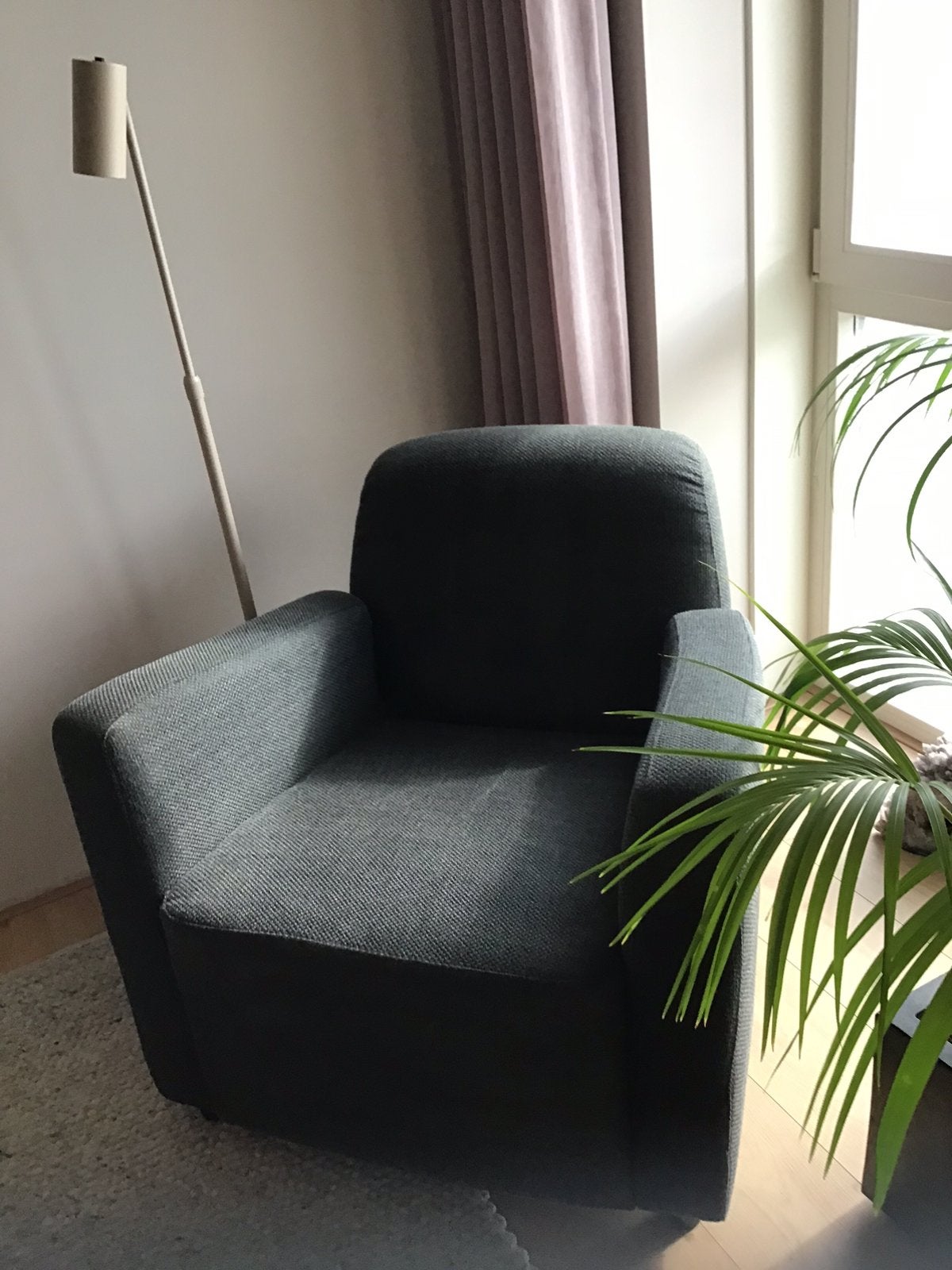Donkergrijze fauteuil, Ophalen, Gebruikt, 75 tot 100 cm, 75 tot 100 cm