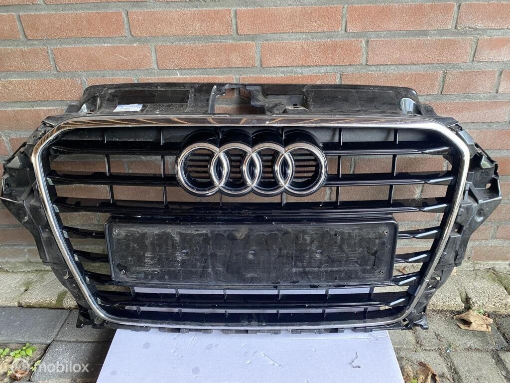 Audi A3 8V Grill, Audi, Gebruikt