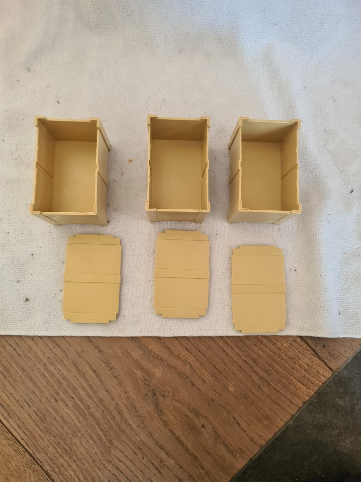 Bakken pallets en 6 hooibalen, Ophalen, Zo goed als nieuw