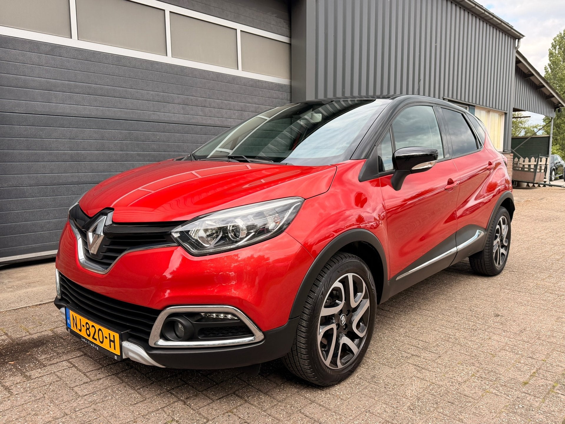 Renault Captur 1.2 TCe 120PK Xmod / Leder / Trekhaak 1200KG, Voorwielaandrijving, Gebruikt, 4 cilinders, 49 €/maand