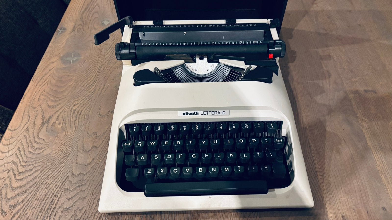 Olivetti Lettara 10 met koffer, Diversen, Ophalen of Verzenden, Gebruikt