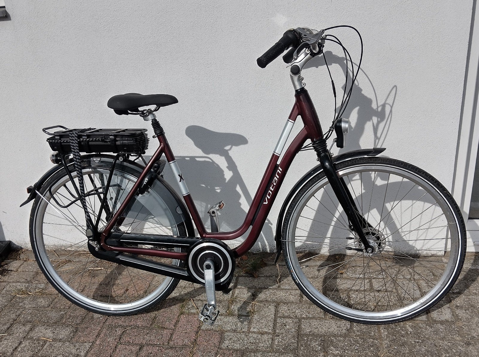 Ik verkoop een elektrische damesfiets. De accu gaat lang mee, Ophalen of Verzenden, Overige merken