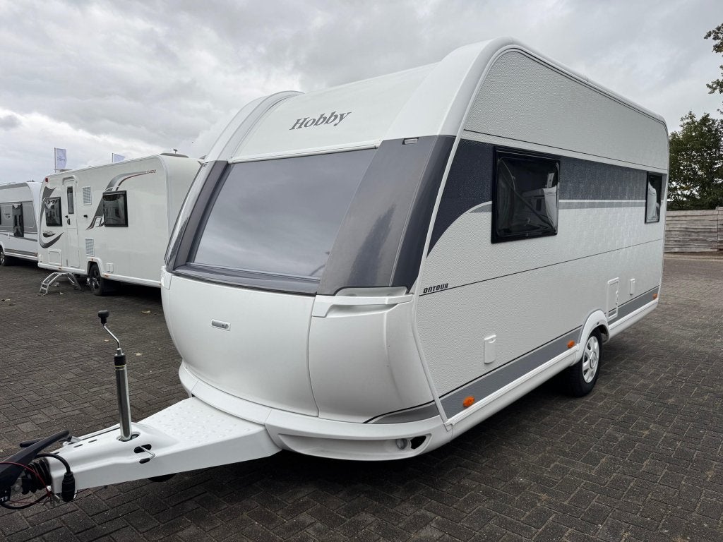 Hobby On Tour 460 DL 2026 | Enkele bedden, Caravans en Kamperen, Schokbreker, Hobby, Bedrijf, Treinzit