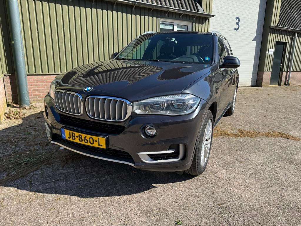 BMW X5 SDRIVE25D zowel cosmetisch als technisch IZGST!!, Auto's, Automaat, Achterwielaandrijving, 1995 cc, 4 cilinders