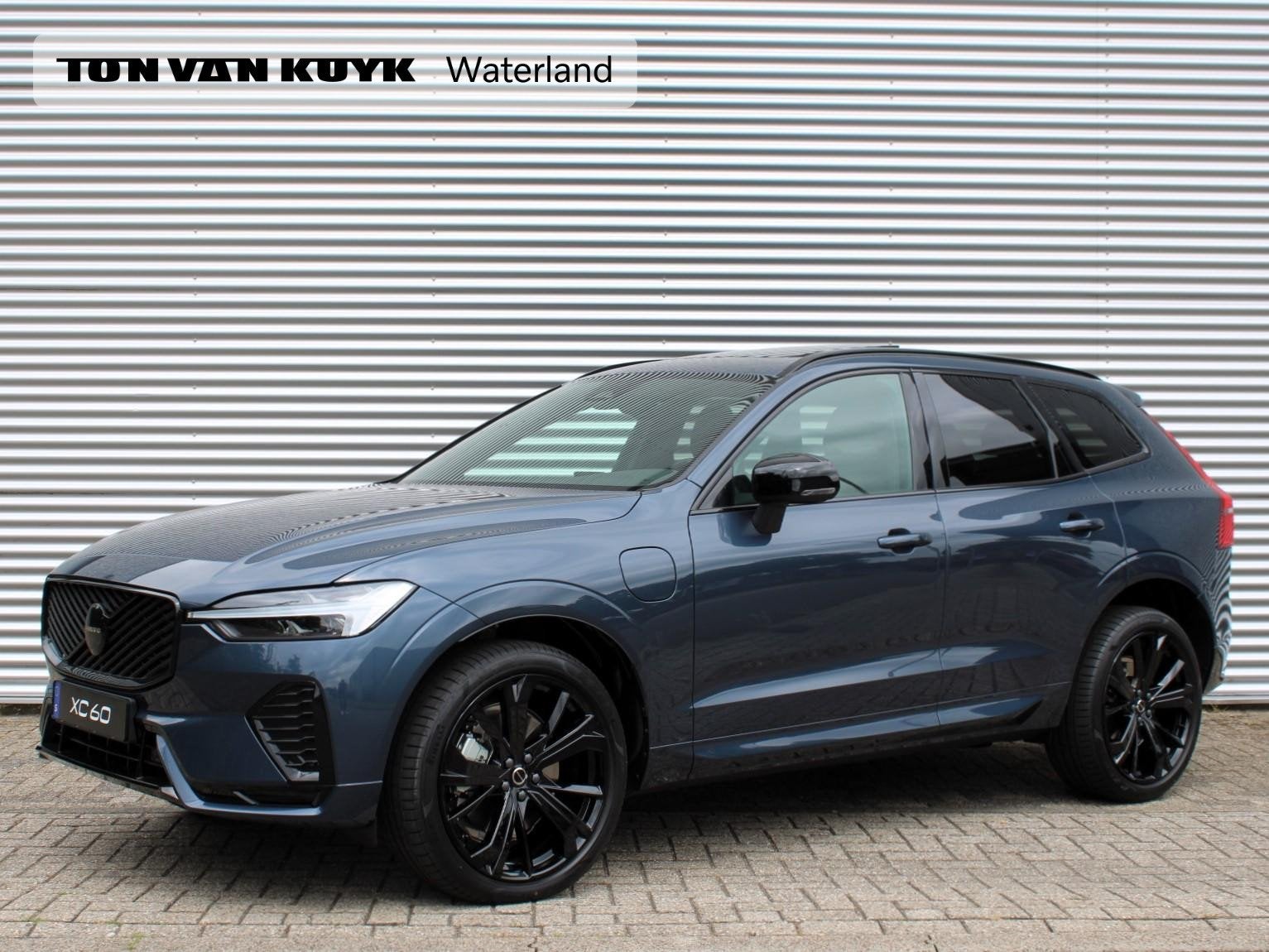 Volvo XC60 2.0 T6 Plug-in hybrid AWD Plus Black Edition Auto