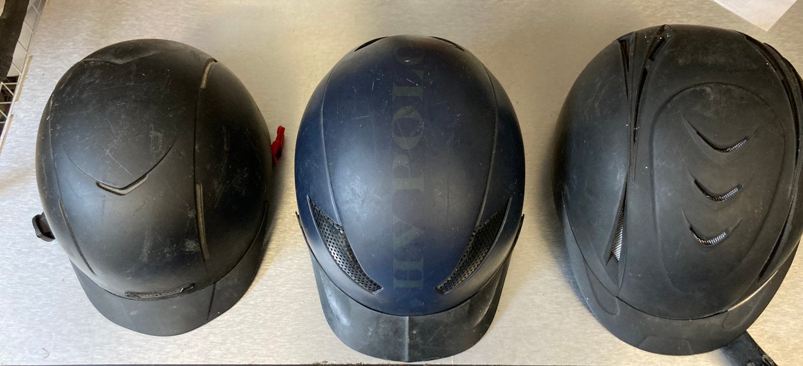3 verstelbare paardrijcaps; Harry’s horse en HV polo, Dieren en Toebehoren, Ophalen of Verzenden, Gebruikt, Overige typen
