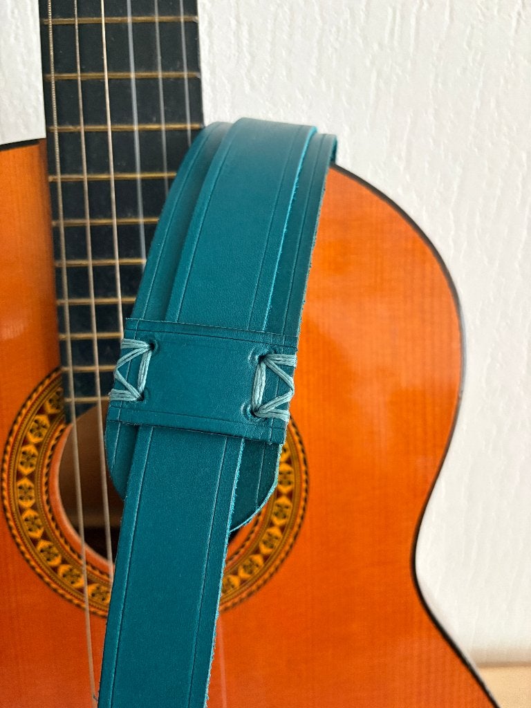 Gitaarband leer GBLeer022a 121 cm zeegroen petrol, Verzenden, Nieuw, Akoestische gitaar