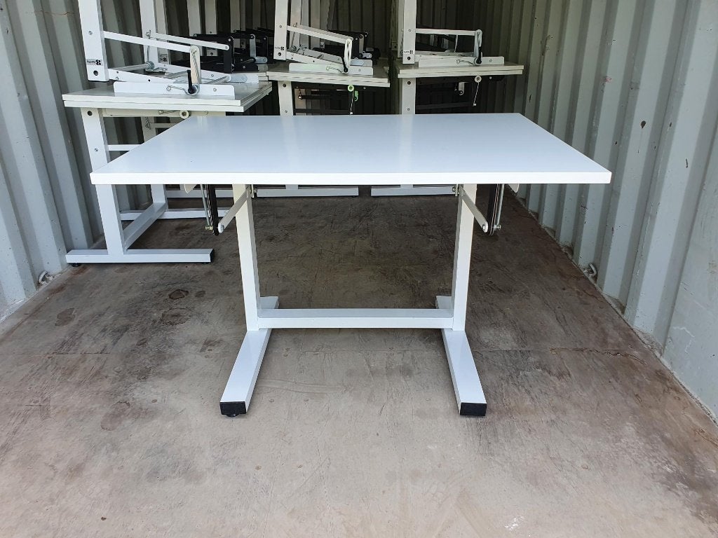 Bieffe verstelbare tekentafel schildertafel werktafel 70x10, Doe-het-zelf en Verbouw, Tekentafels, Ophalen, Gebruikt, Bieffe, Nn