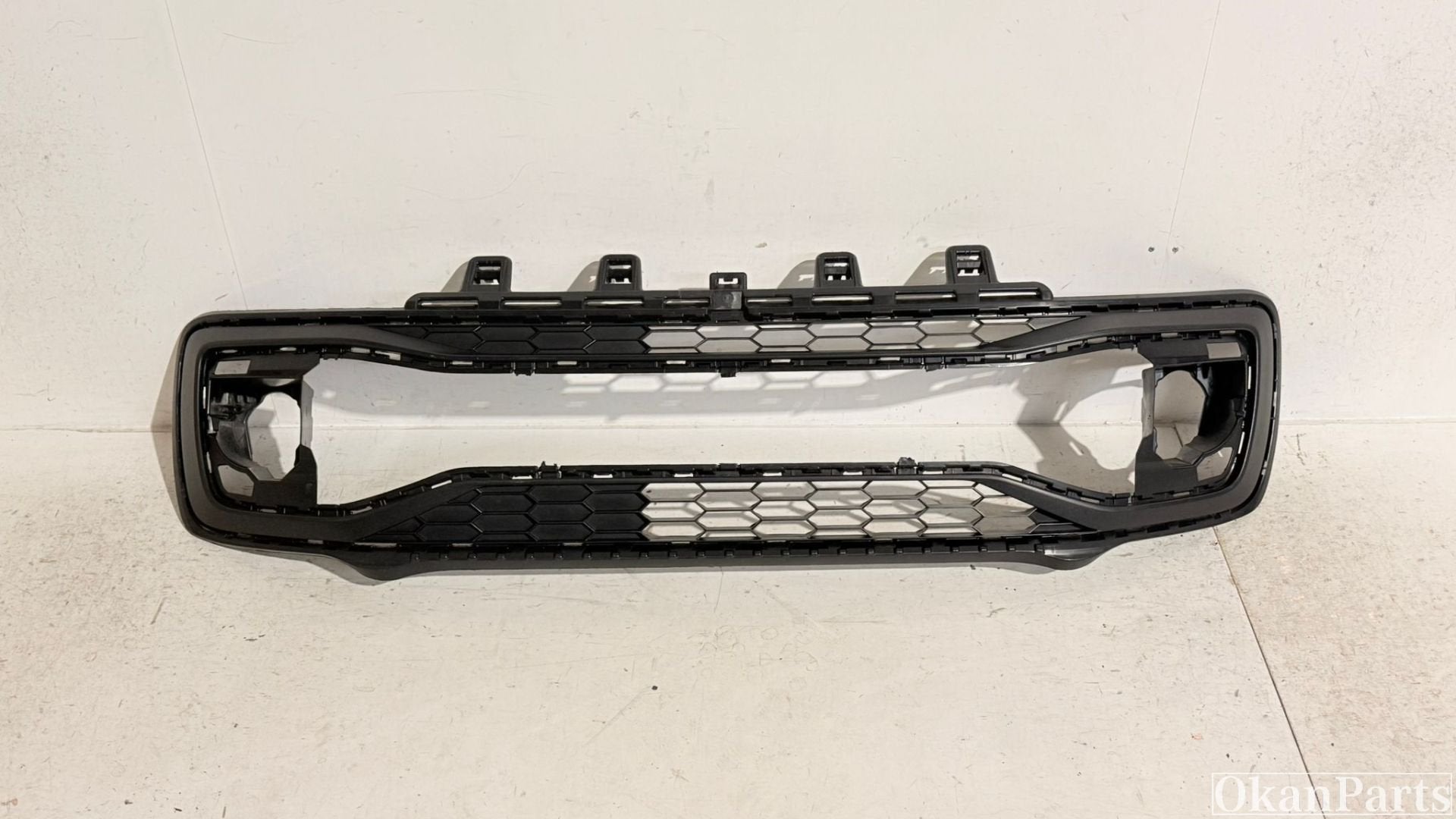 VW Volkswagen Up Up! Facelift midden Grille 1S0853677F, Info@fabrikant.eu, Ophalen of Verzenden, Fabrikant BV, Gebruikt