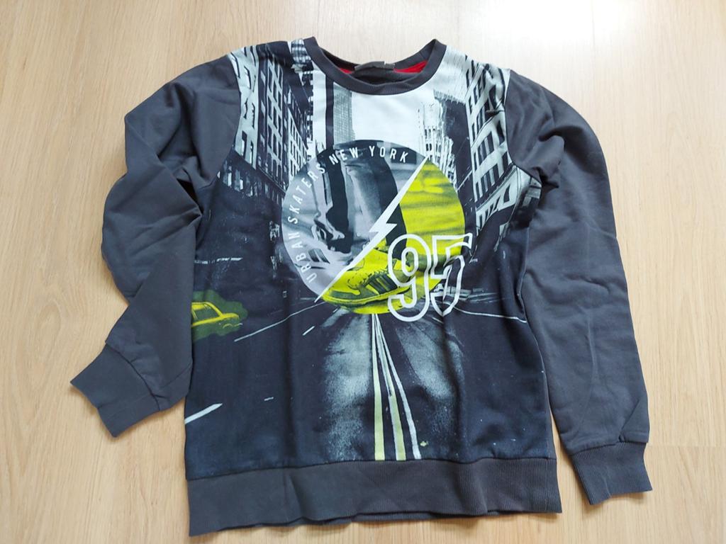Trui Arrested. Maat 164, Gebruikt, Jongen of Meisje, Trui of Vest, Ophalen of Verzenden