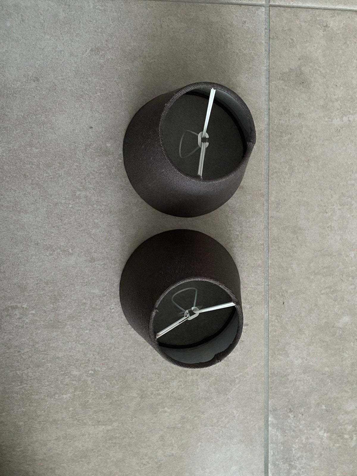 2x taupe lampenkapjes - Zo goed als nieuw, Bruin, Rond, Ophalen of Verzenden, Zo goed als nieuw